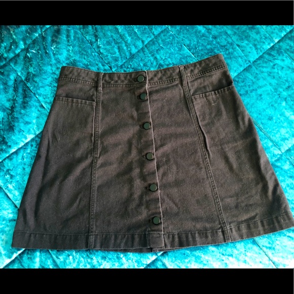 H&M Button Skirt - Picture 2 of 4